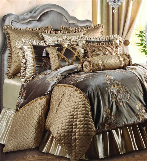 Blankets, Comforters & Luxury Bedspreads 